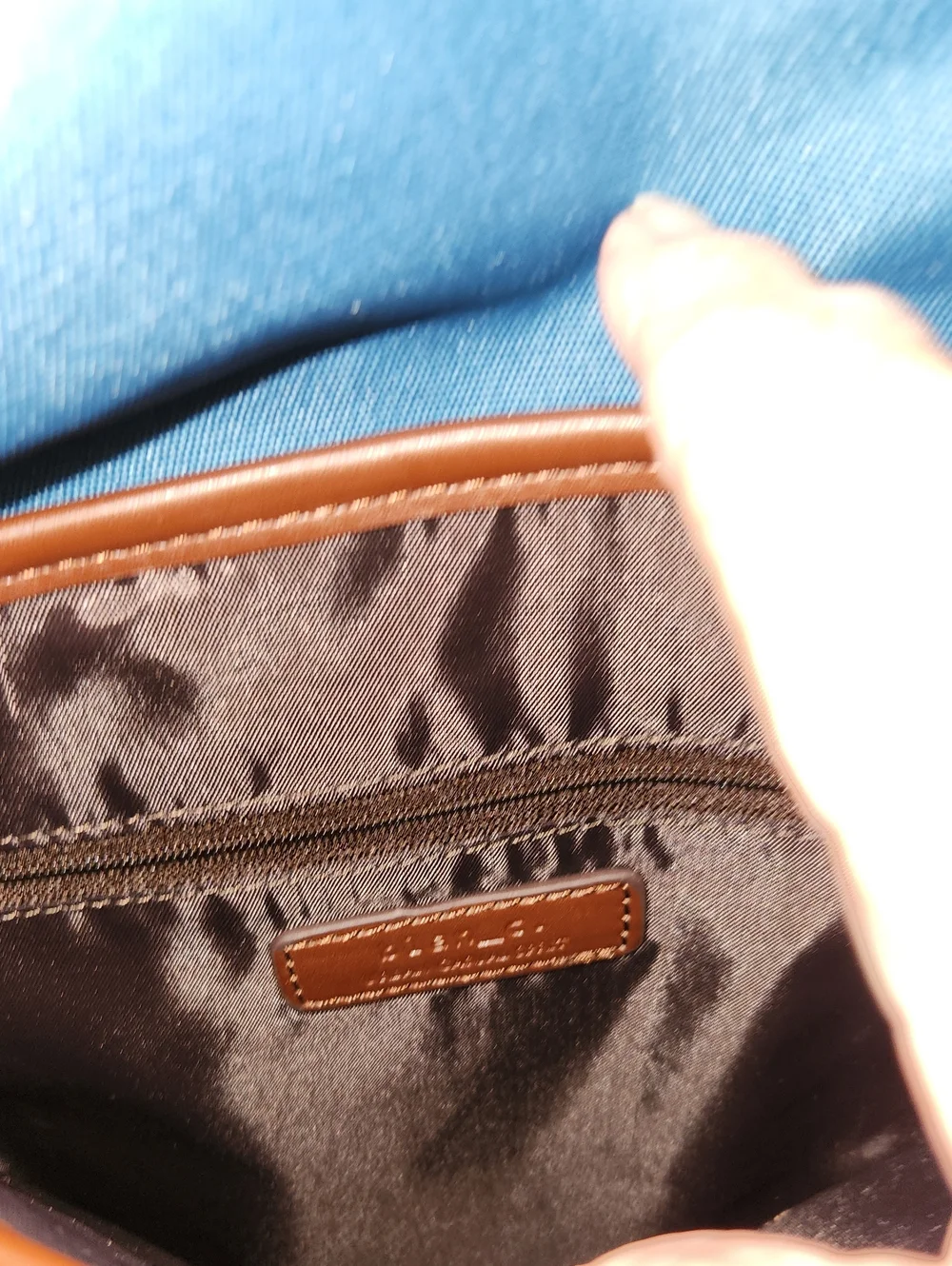 Blan_c Cancas Messenger Bag